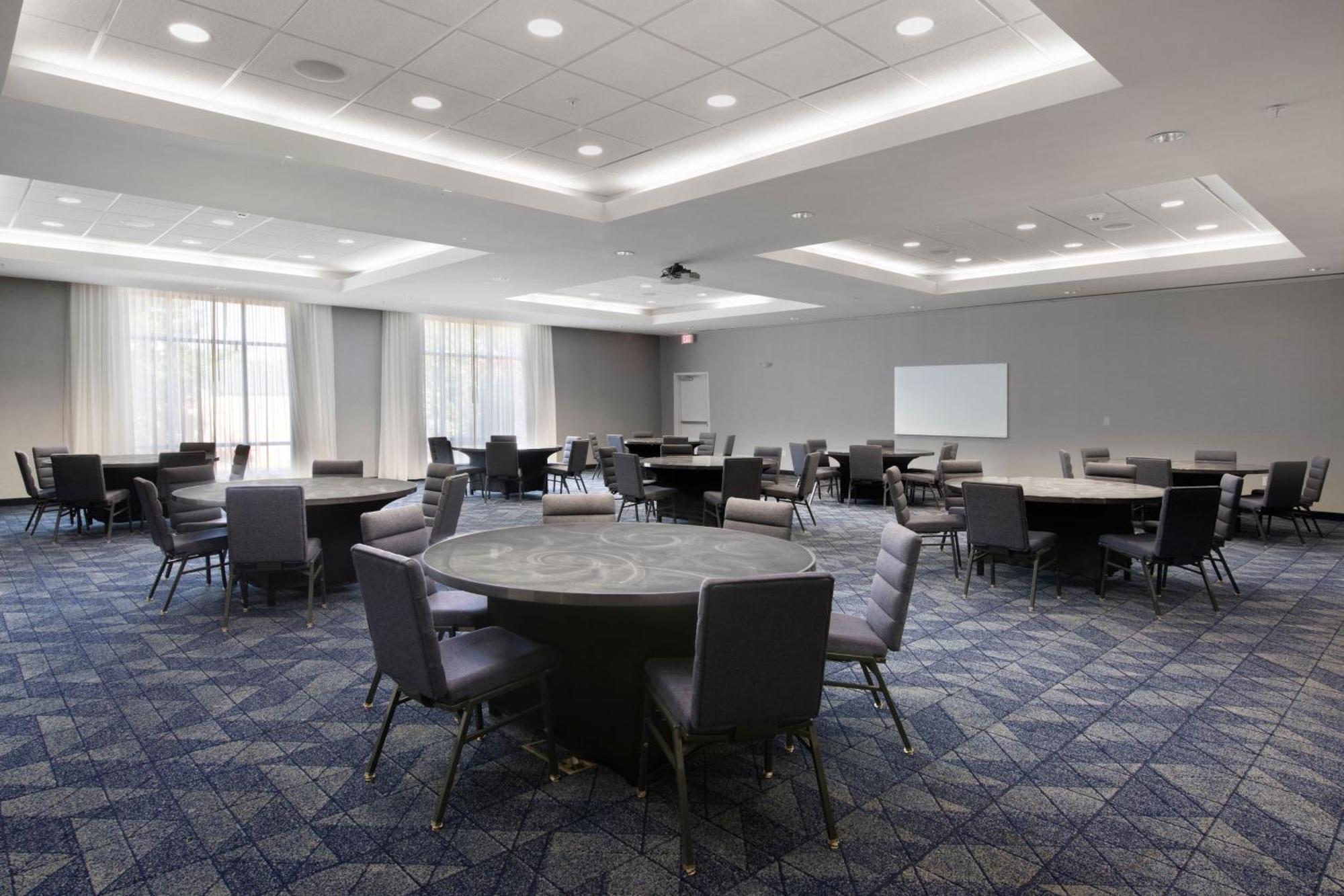 Courtyard By Marriott Lubbock Downtown/University Area Ngoại thất bức ảnh