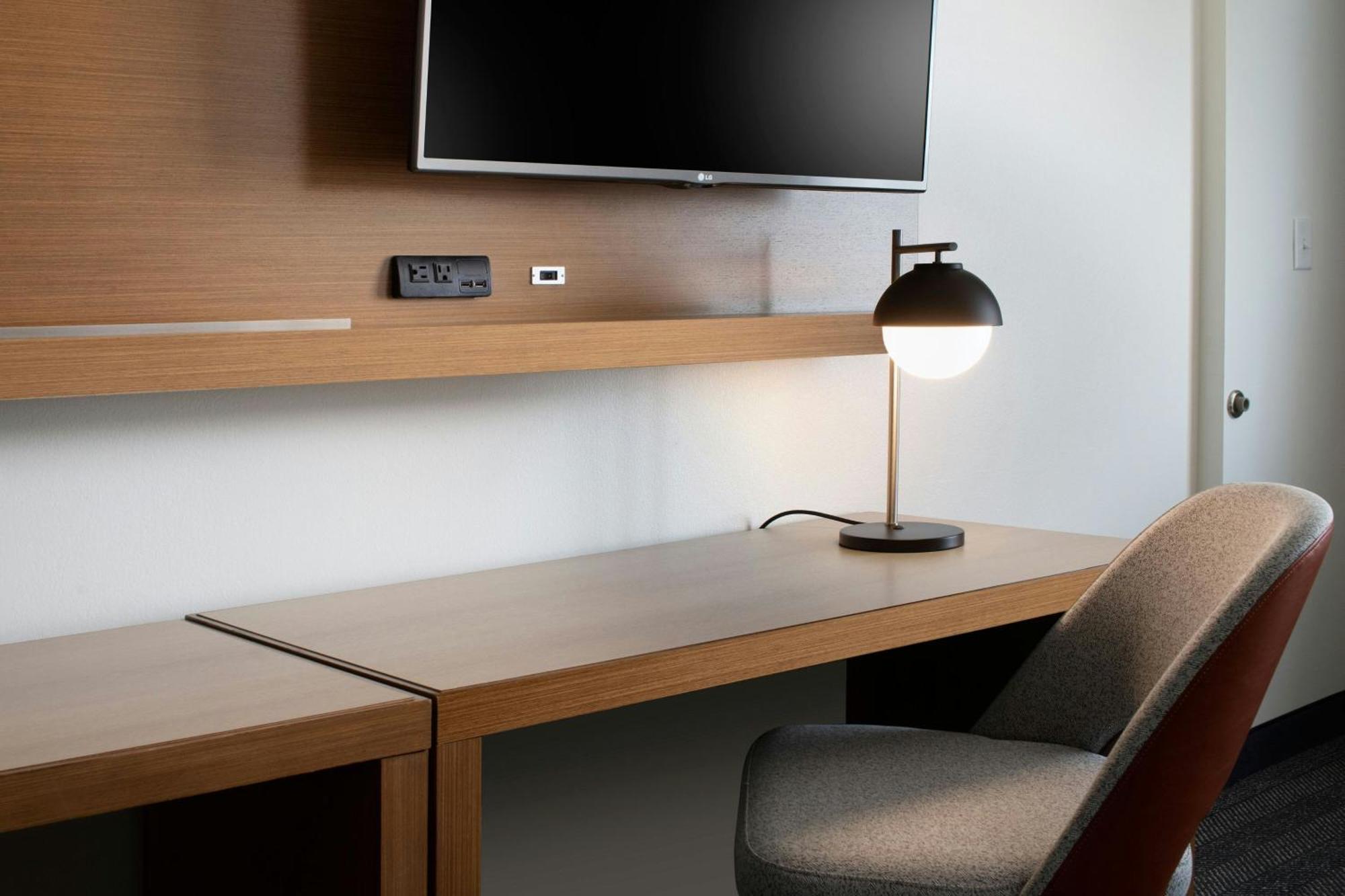 Courtyard By Marriott Lubbock Downtown/University Area Ngoại thất bức ảnh